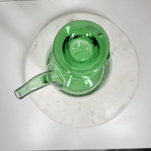 Vintage Hand Blown Italian Wine Decanter Green with Ice Chamber & Raffia Stopper - Picture 7 of 16